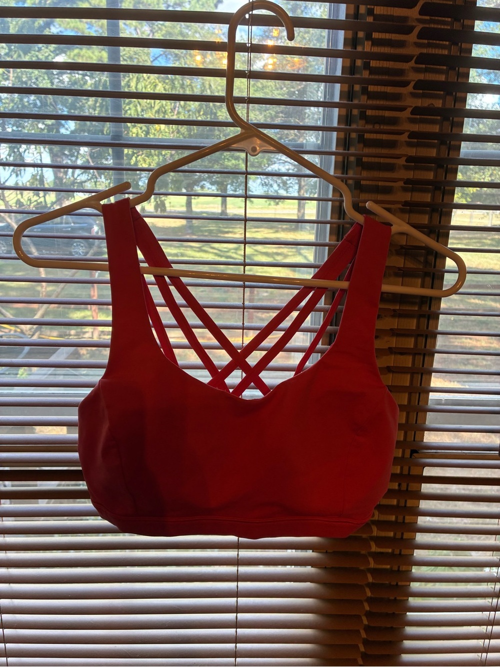Lululemon Sports Bra Womens 8 Serene Strappy Crossback Pullover Yoga Activewear